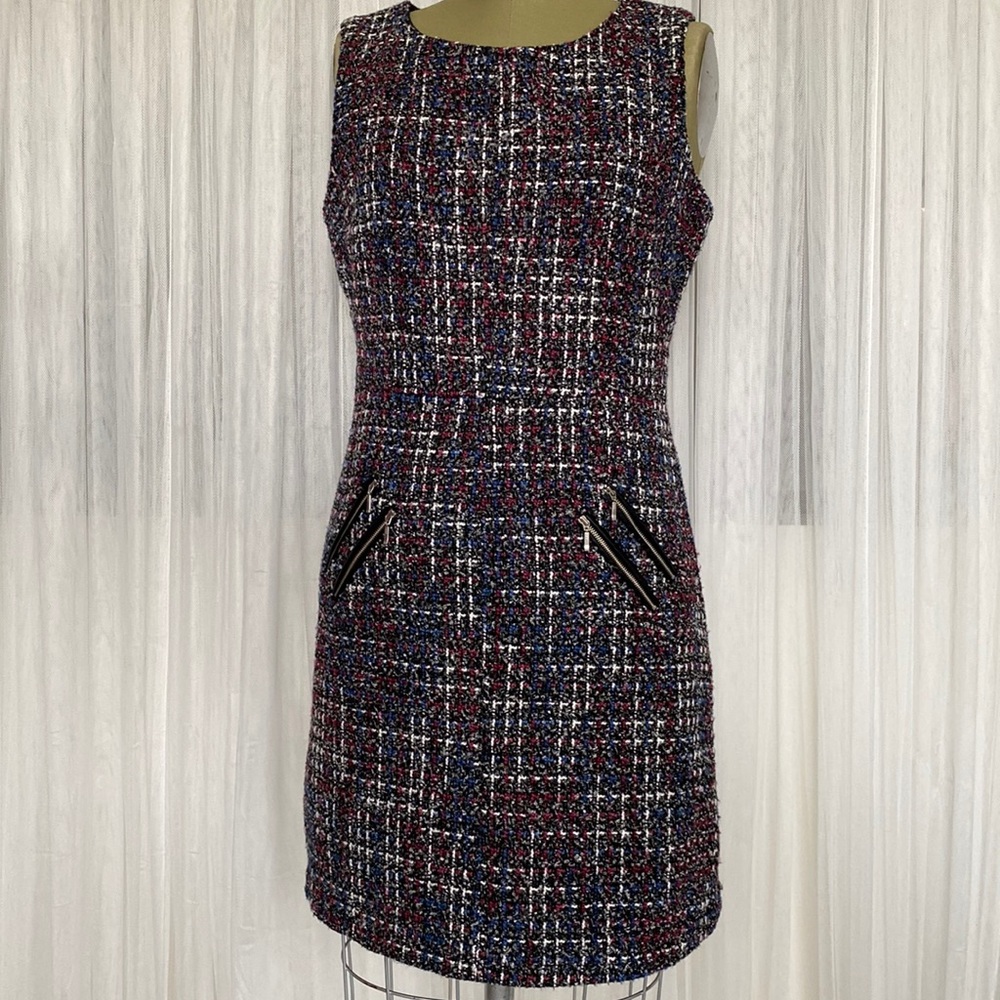 Tweed shift dress with zip pockets! Very cute, fits snug. Great with loafers